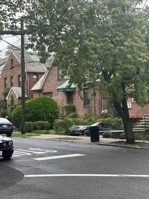 Morris Park Area Apartment New York