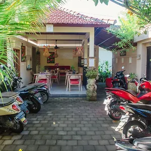 https://ratna-villa.ubudhotelsnow.com